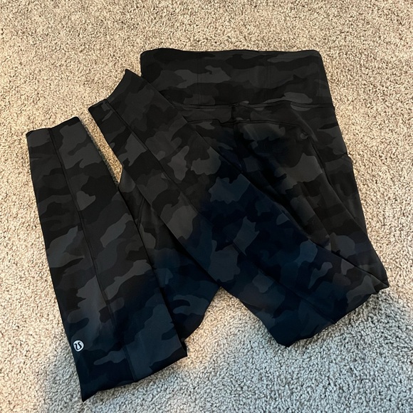 Lululemon fast and free legging - Picture 2 of 2